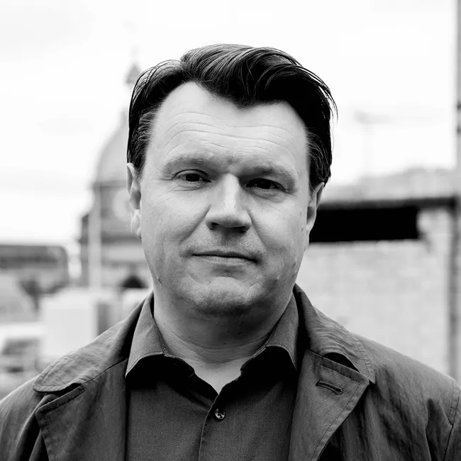Darren Low